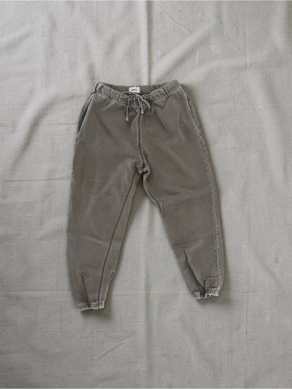 Elwood Relaxed Jogger Sweatpants in Army Green